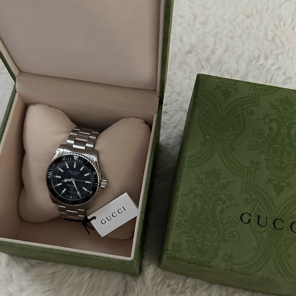AUTHENTIC GUCCI DIVE BRAND NEW! ♥️ - Picture 3 of 6